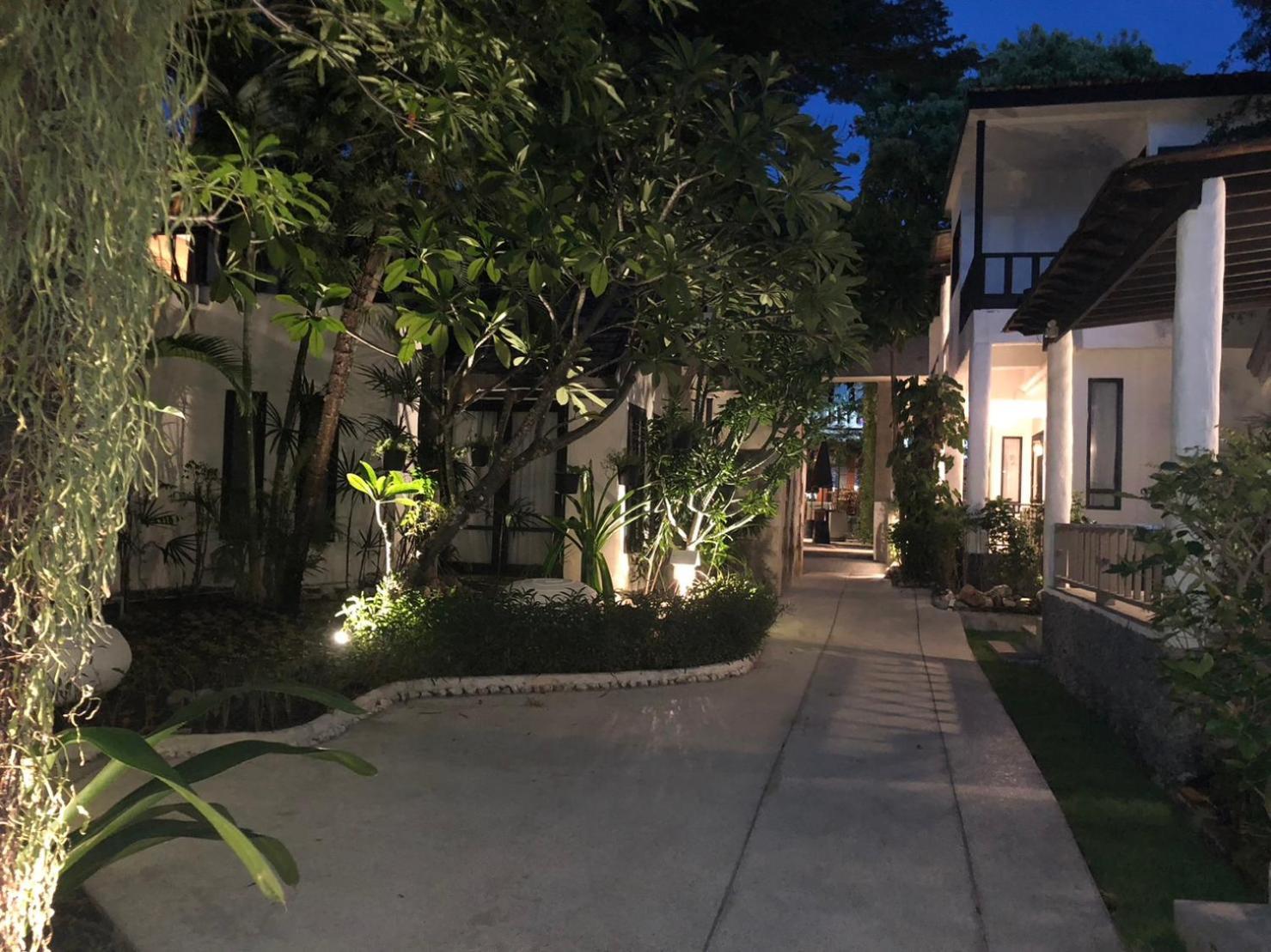Punnpreeda Beach Resort - Sha Plus Certified Bang Rak Beach  Esterno foto
